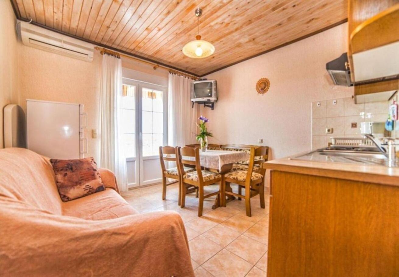 Apartments Dusa Banjol Eksteriør bilde