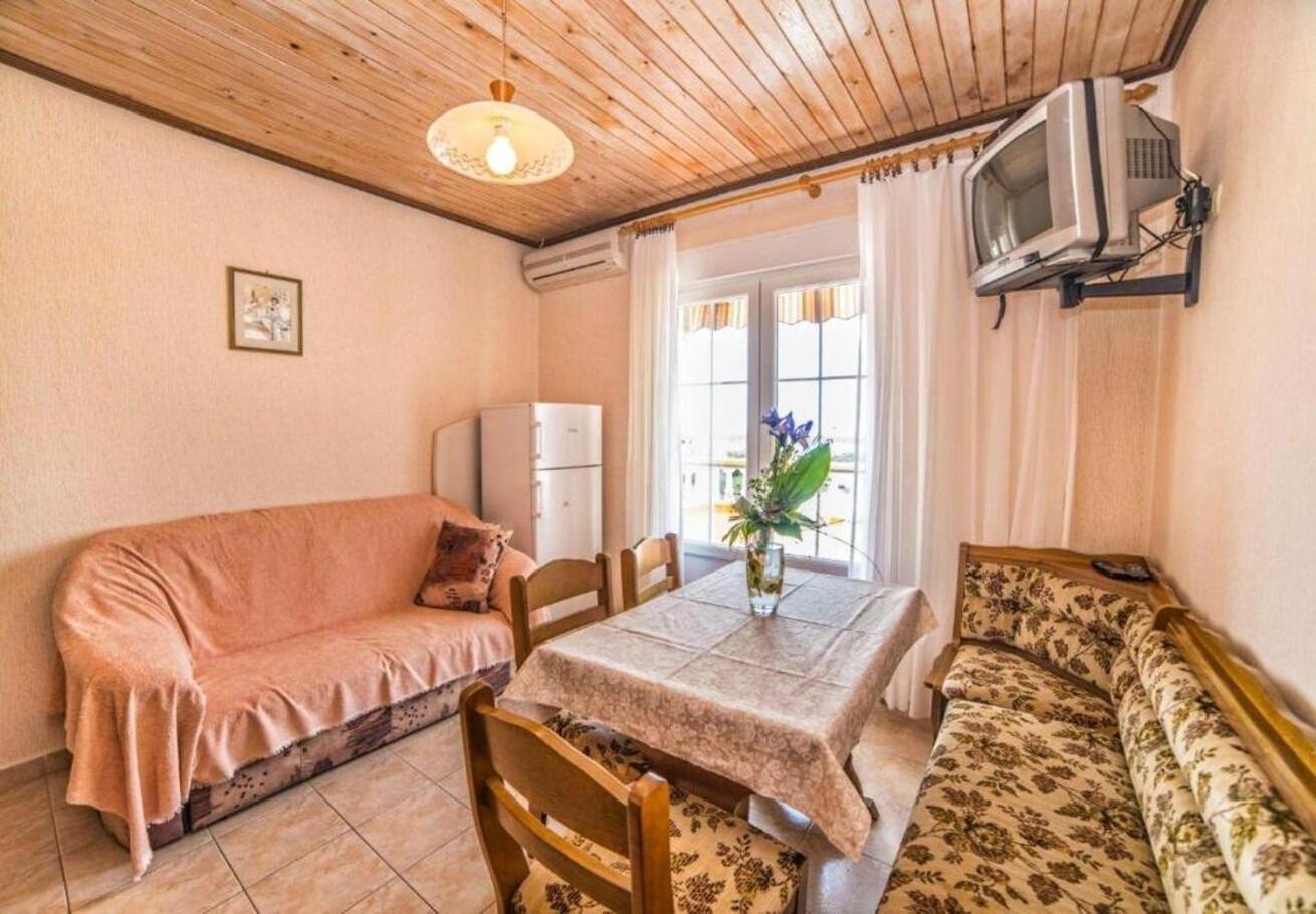 Apartments Dusa Banjol Eksteriør bilde
